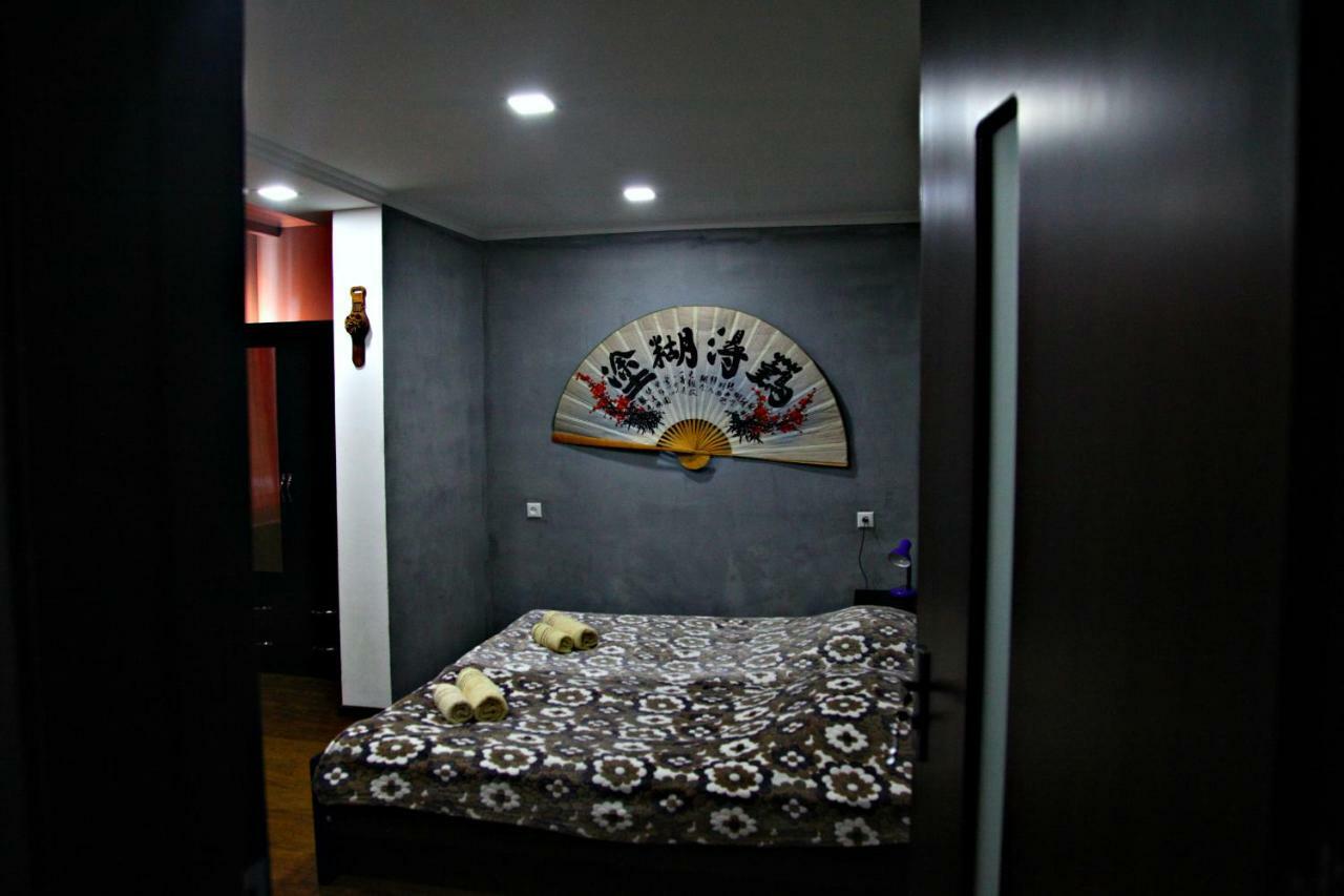Guesthouse Different Tbilisi ภายนอก รูปภาพ