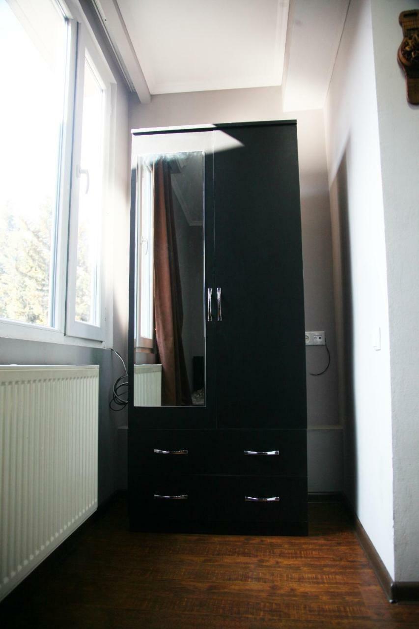 Guesthouse Different Tbilisi ภายนอก รูปภาพ