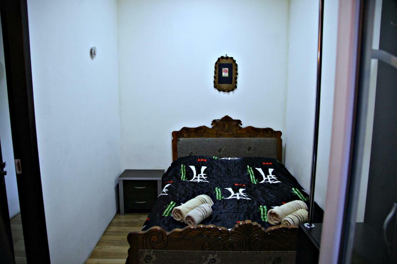 Guesthouse Different Tbilisi ภายนอก รูปภาพ