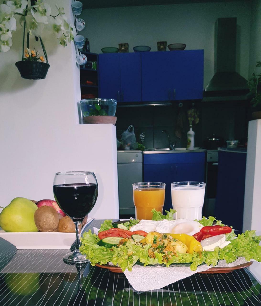 Guesthouse Different Tbilisi ภายนอก รูปภาพ