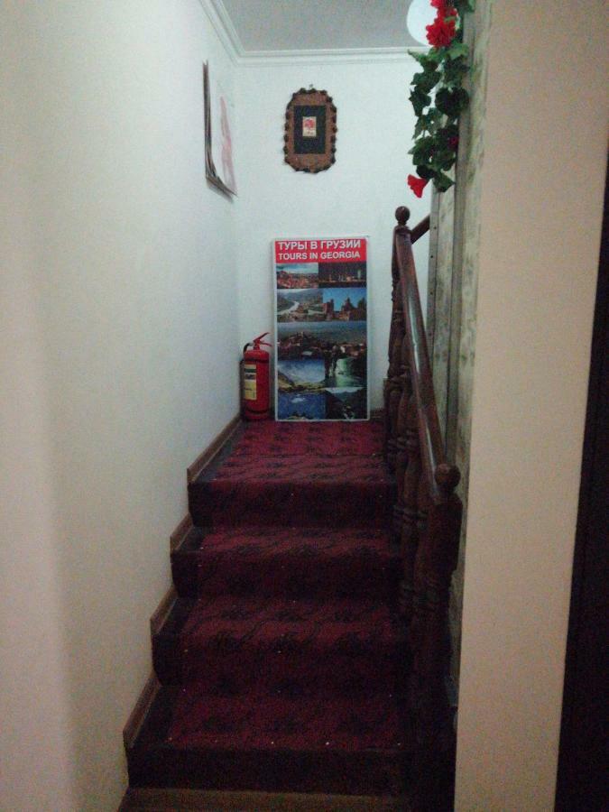 Guesthouse Different Tbilisi ภายนอก รูปภาพ